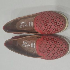 Spring Step Tulisa laser cut loafer.  Size 40 Red with tan trim.